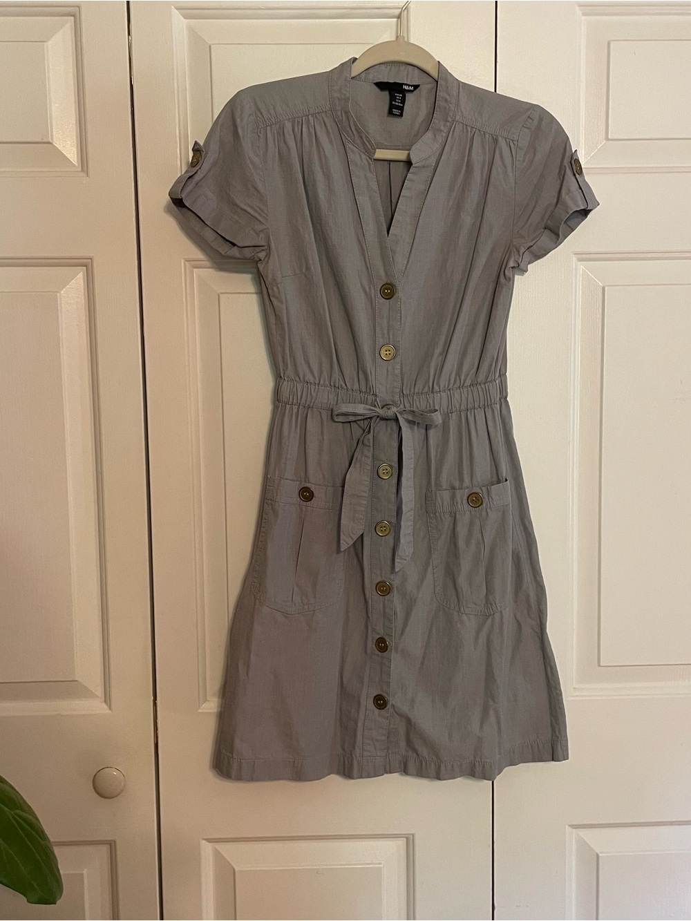 Ladies H&M 100% cotton button down dress
